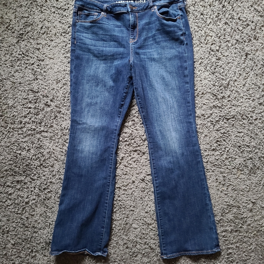 American Eagle skinny kick jeans. Like new!